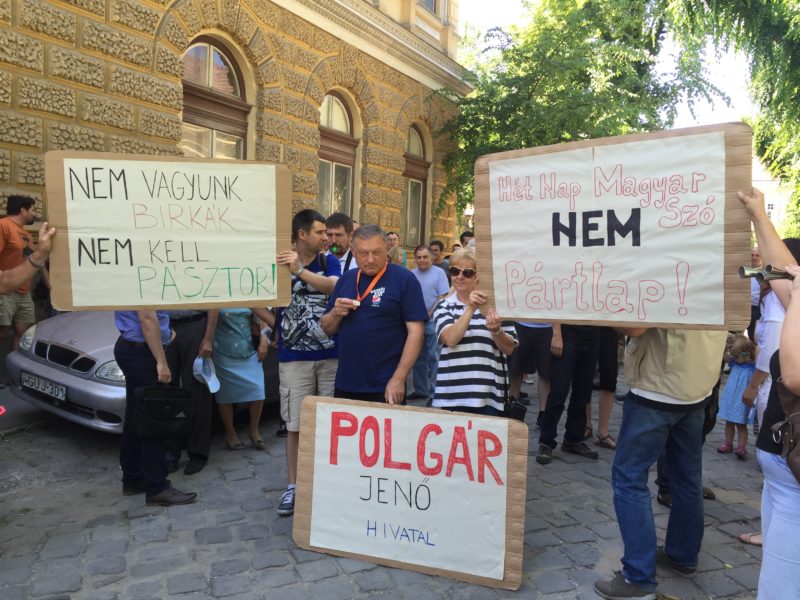 protest_novinara_subotica_2016_maglocistac